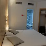 メディシス ホテル